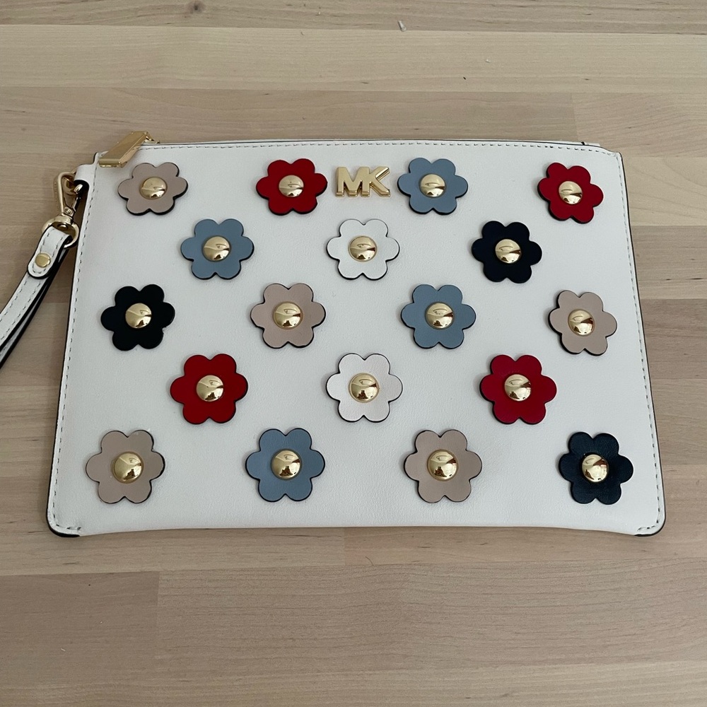 Michael Kors wristlet